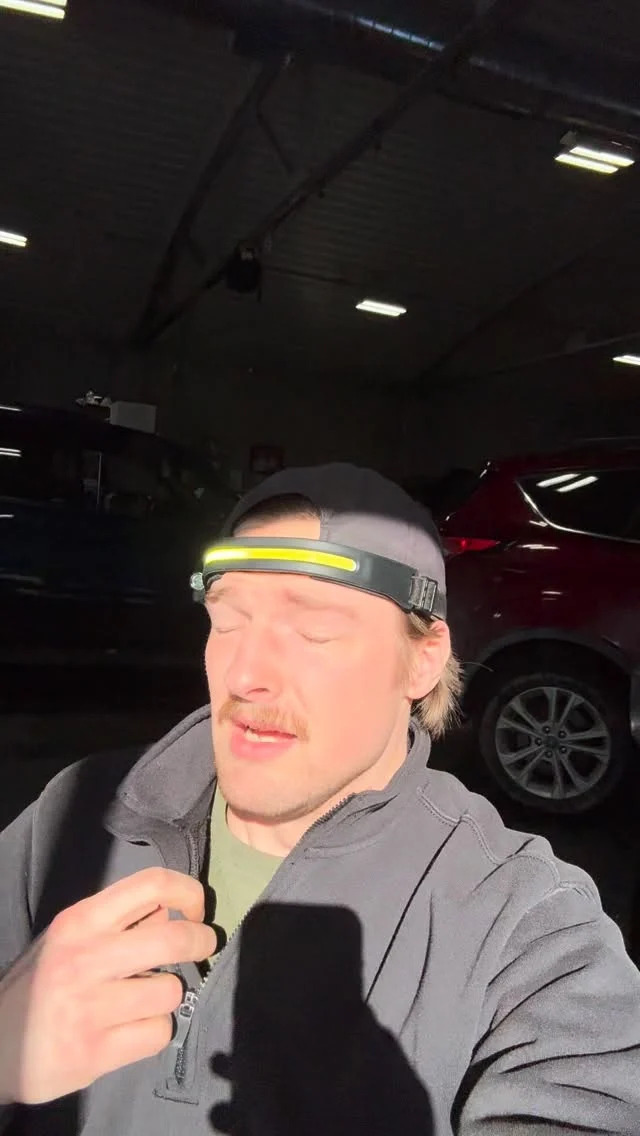 🥶 Projects continue with the cold looming #carstereo #boat